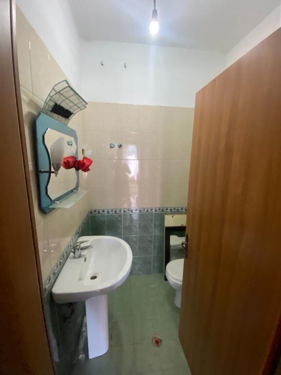 Jepet apartament 2+1+2 me qera ne Astir.