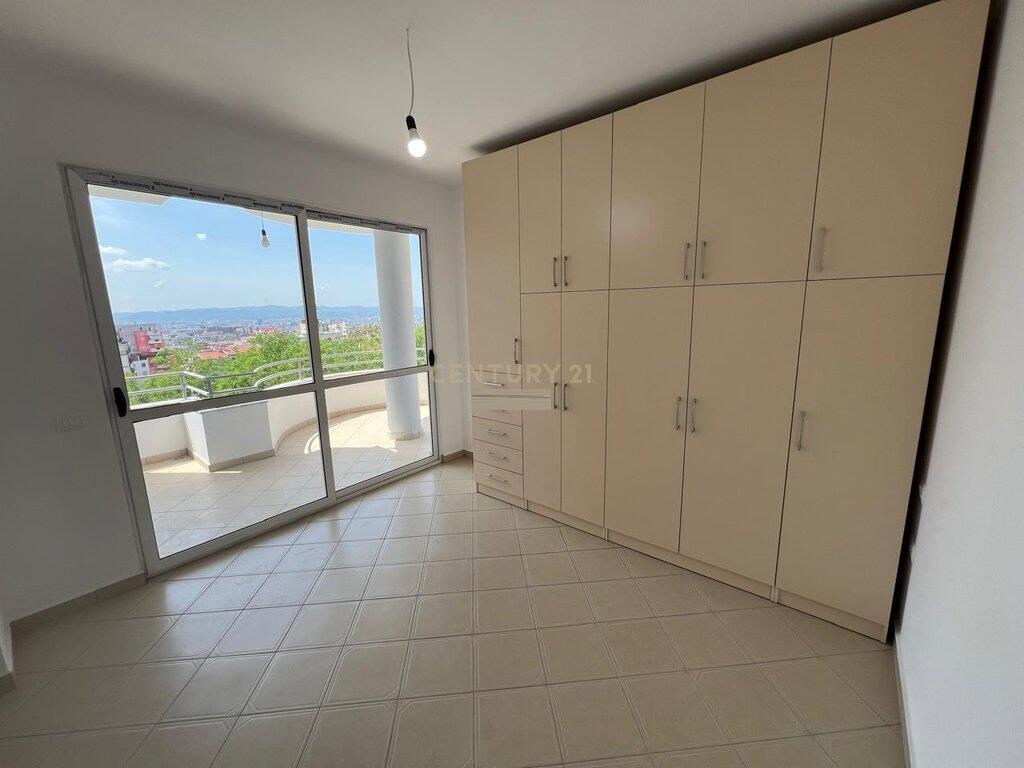For sale 1+1 apartment in Fresk Rr e Teleferikut!!
