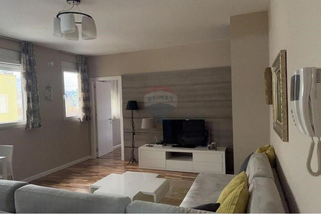 1+1 apartment, Myslym Shyri St.