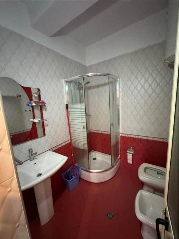 A 2+1 entrance is for rent on Ferit Xhajko street!