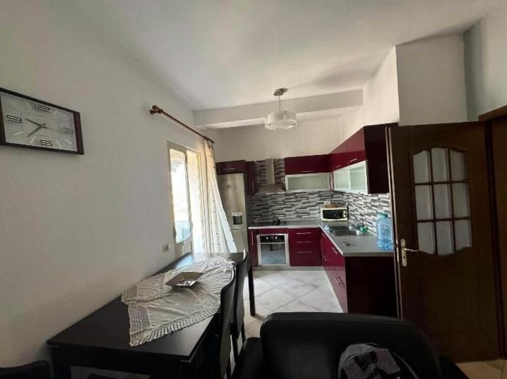 A 2+1 entrance is for rent on Ferit Xhajko street!