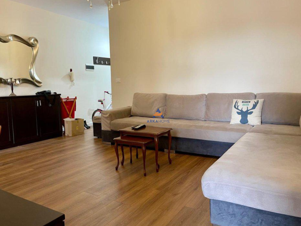 FOR SALE APARTMENT 1+1+BALCON NEAR THE CIRCLE OF "KOMUNES, KOMUNA E PARISIT".