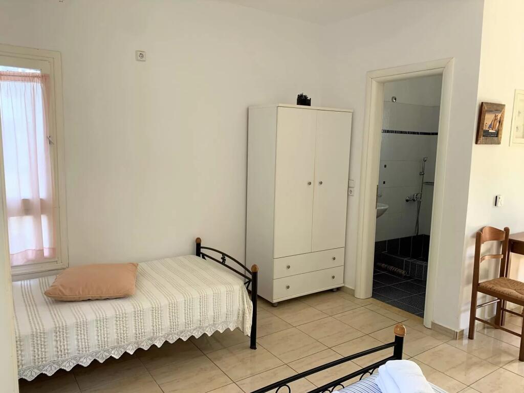 Apartament me qera 2+1 tek Sheshi Willson (ID B2201375) Tirane.