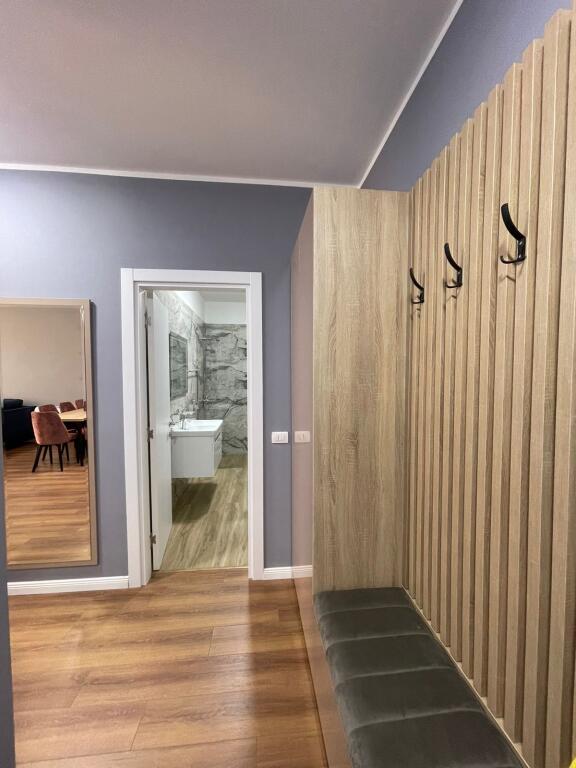 Apartament me qera