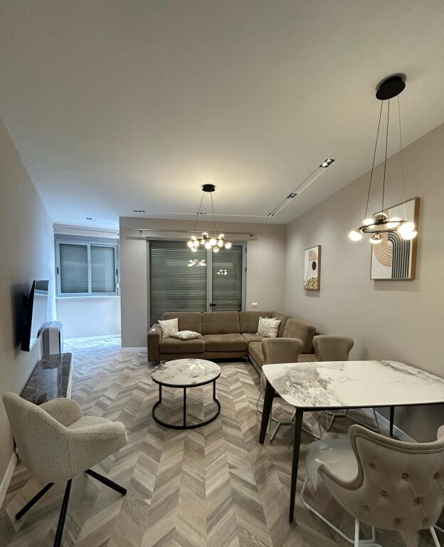 Apartment for rent 2+1+2 Center of Tirana, 9 Floors