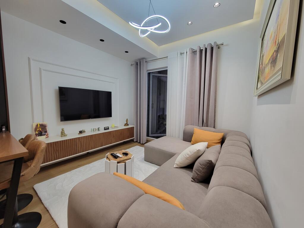 Shitet, Apartament 2+1+2 "Ali Demi" - Tiranë.