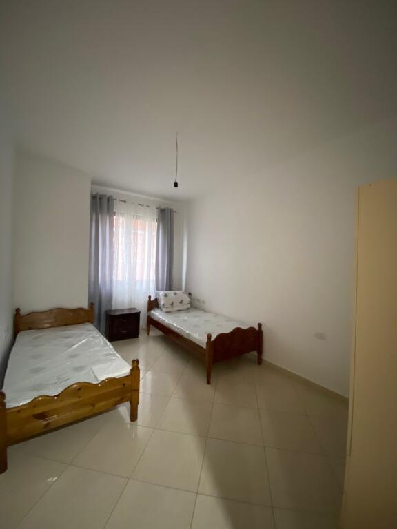 Apartament me qera