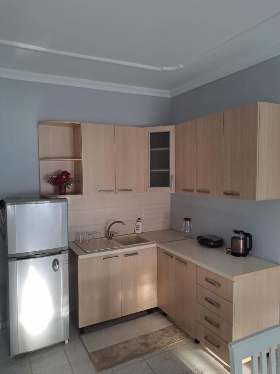 Jepet Me Qera Apartament 2+1+1 Ballkon