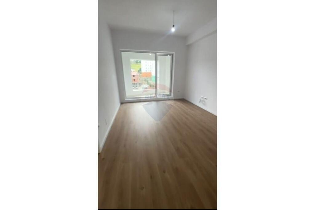 APARTAMENT 1+1 PER SHITJE ALI DEMI
