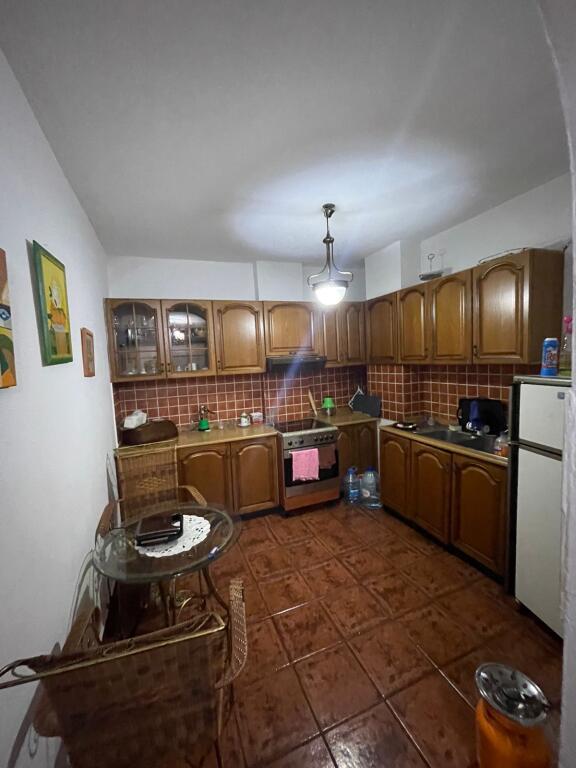 Jepet Me Qera Apartament 2+1+1 me Ballkon