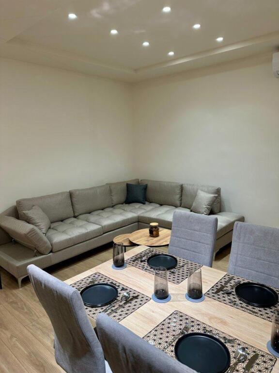 Apartament me qera 2+1 Ali Demi