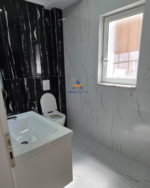 FOR SALE APARTMENT 1+1 "TE MOZAIKU I TIRANES".