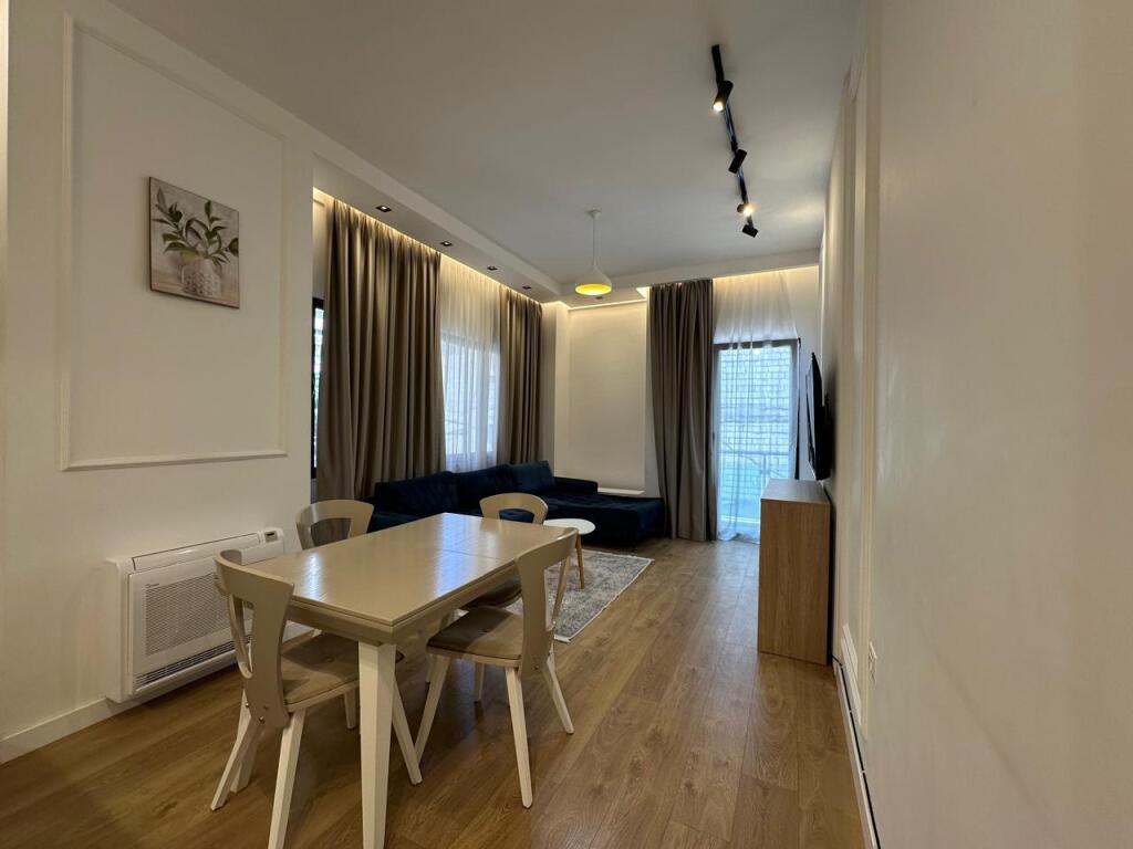 Rent Apartment 1+1 Near the intersection of the Paris Commune