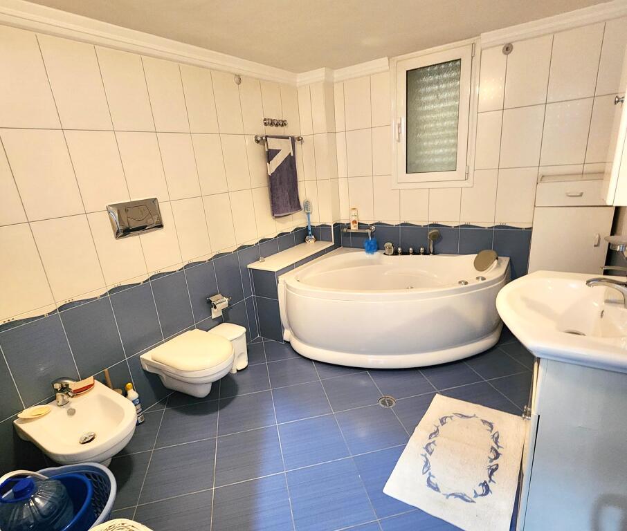 For Rent – Shkozë, Disha Street (near the New Bridge) 2+1 +2wc +3balcony And 1 Super Kitchen + With 1 Parking
