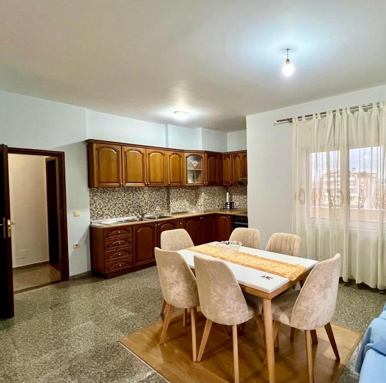 FOR RENT 2+1+2 APARTMENT IN KINOSTUDIO