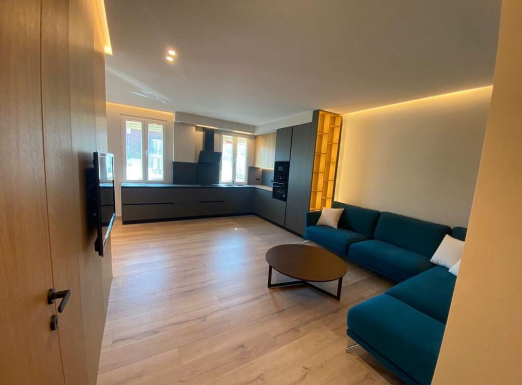 For Rent Apartment 2+1 + 2 Parking Spaces at the Underpass of the Paris Commune!