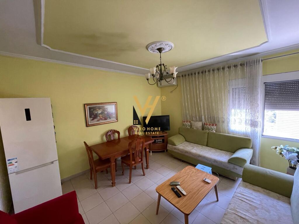 SHITET APARTAMENT 3+1+2+BLK TE RRUGA BARDHYL
