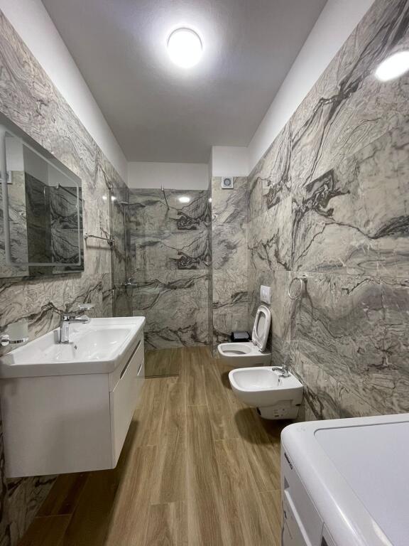 Apartament me qera