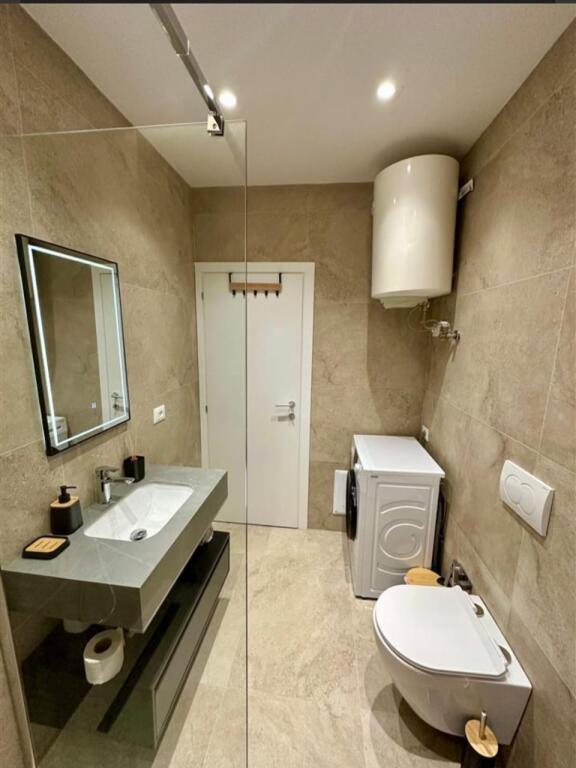 In Affitto - Appartamento 2+1 | Viale Zhan D'Ark