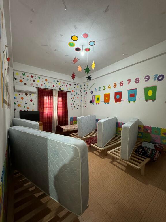 building for rent, Institute