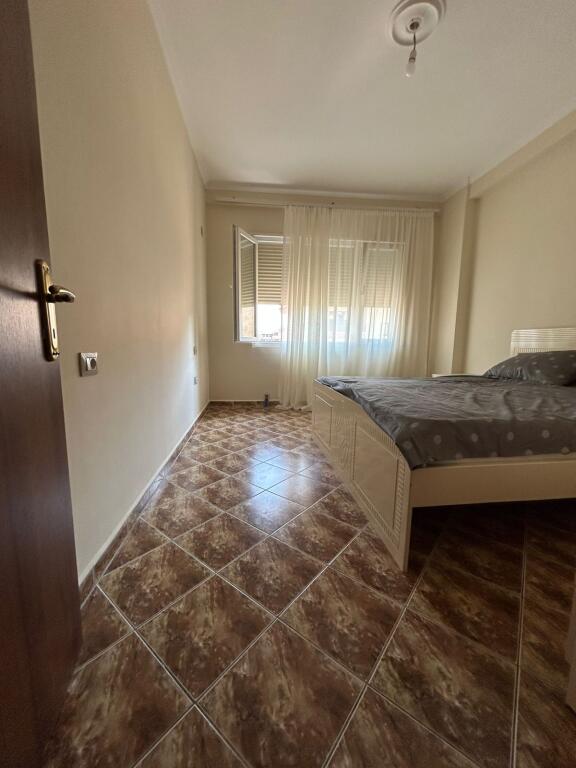 Per qera apartament 2+1 ne Astir