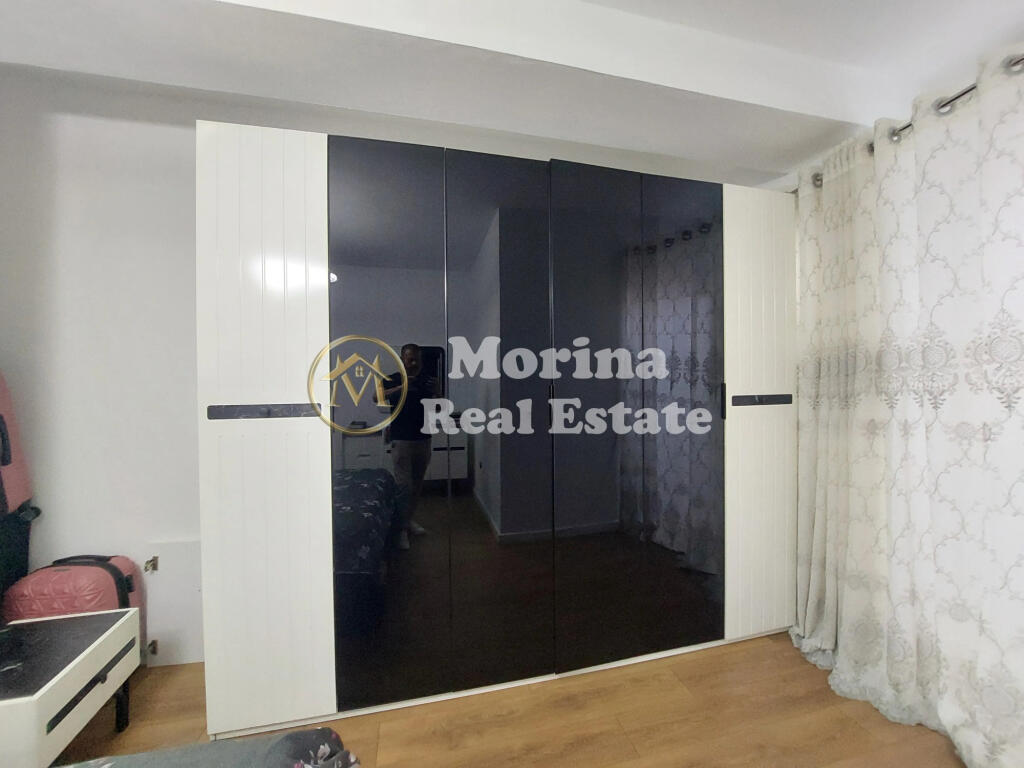 Shitet, Apartament 2+1.