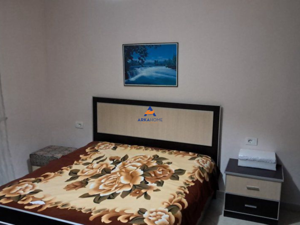 JEPET APARTAMENT ME QERA 2+1+BALLKON "RRUGA KOCO GLOZHENI, BRRYL"