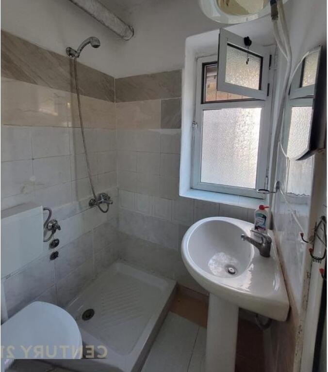 Studio for rent in Xhamllik,