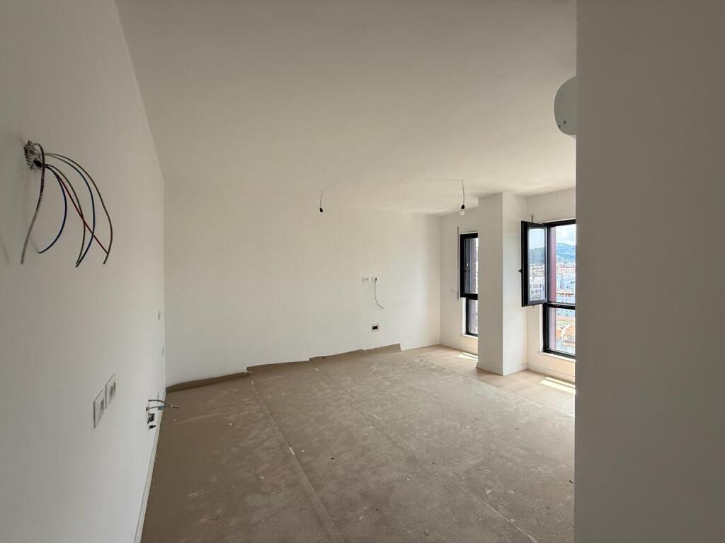 Jepet me Qira – Apartament 2+1 + Post Parkimi | Komuna e Parisit