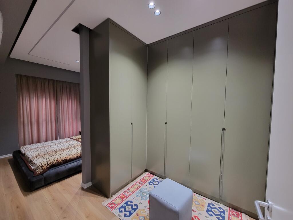 Shitet, Apartament 2+1+2 "Ali Demi" - Tiranë.