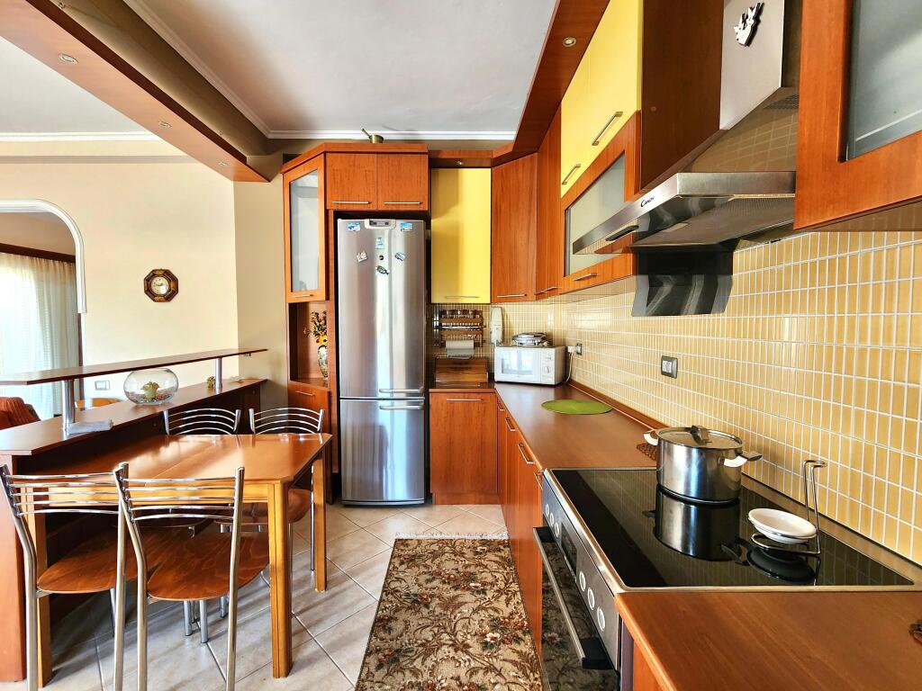 For Rent – Shkozë, Disha Street (near the New Bridge) 2+1 +2wc +3balcony And 1 Super Kitchen + With 1 Parking
