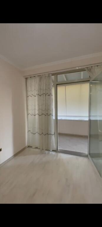Apartment 1+1 for rent at Komuna e Parisit near Kristali.