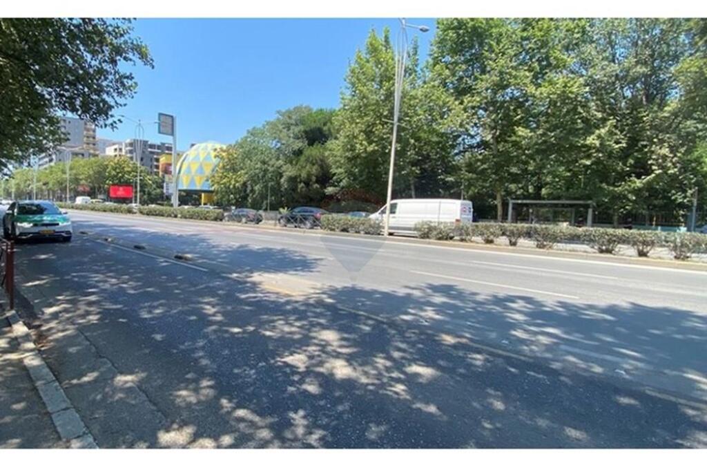 Rruga Dritan Hoxha, Tiranë