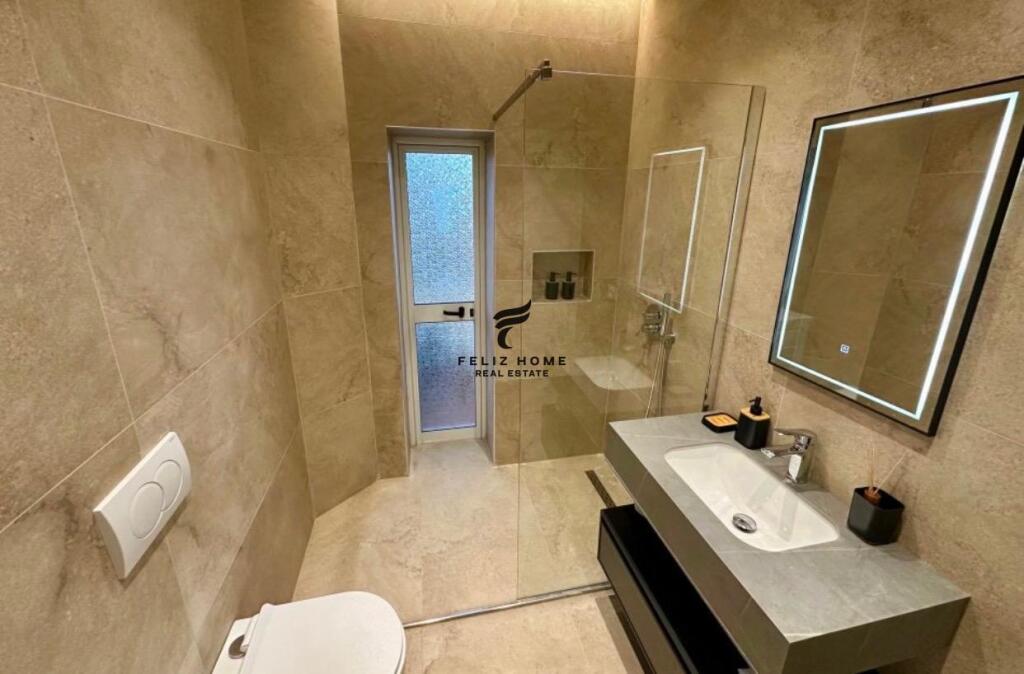 APARTAMENT ME QERA 2+1 ALI DEMI