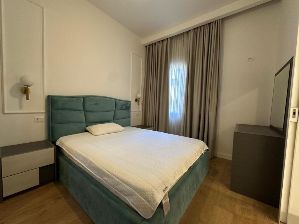 Rent Apartment 1+1 Near the intersection of the Paris Commune