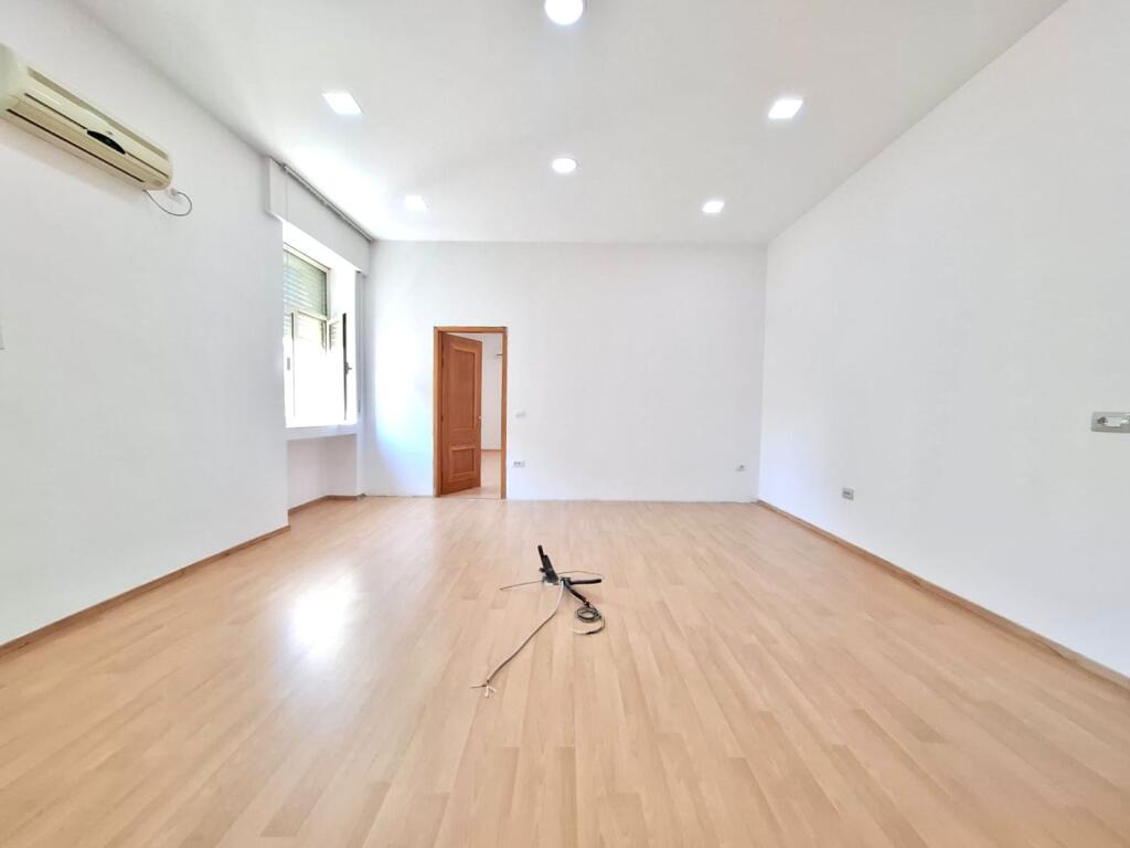 For Rent: Office (280m2) 📍Blloku / Twin Towers | 5 Work Rooms + Kitchen & 3wc