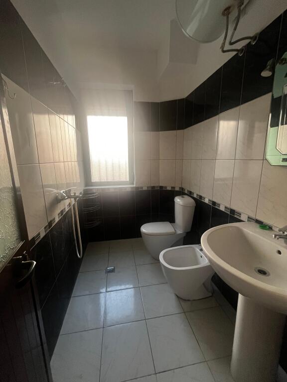 Shitet Apartament 1+1 Lagjja 18 Durres