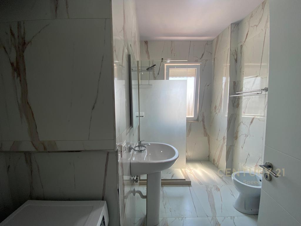 Appartamento 1+1 in affitto in Via 5 Maji, Tirana!