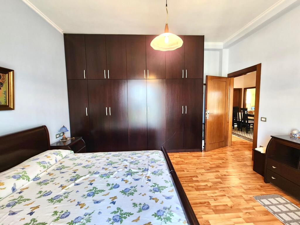 For Rent – Shkozë, Disha Street (near the New Bridge) 2+1 +2wc +3balcony And 1 Super Kitchen + With 1 Parking