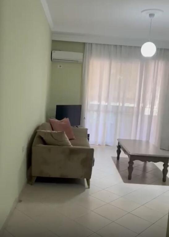 APARTAMENT ME QERA 1+1 KOMUNA E PARISIT