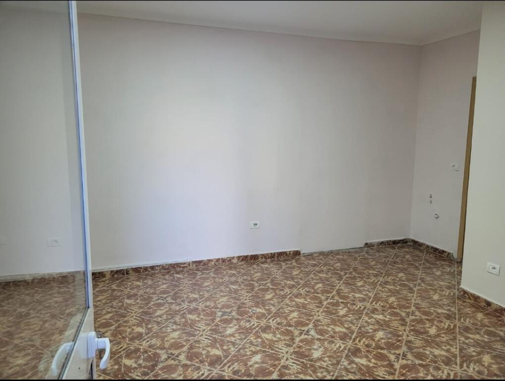 For rent business space (Foreign Language School)