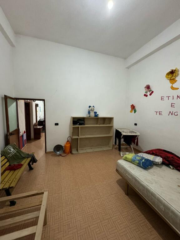 building for rent, Institute