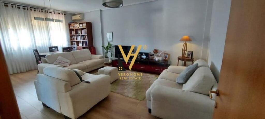 JEPET APARTAMENT 2+1+BLK ME QERA TE KOMUNA E PARISIT