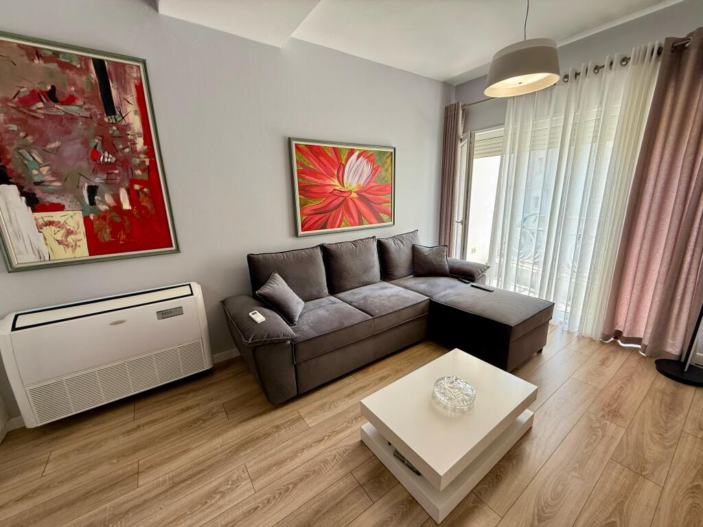 APARTAMENT 1+1 PER QIRA TEK KODRA E DIELLIT 2
