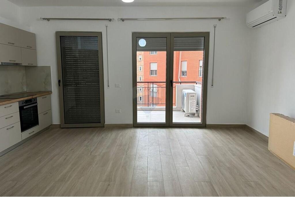 APARTAMENT 1+1 NE DELIJORGJ ME QIRA