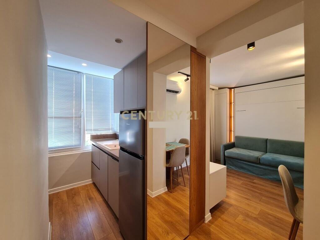 Shesim Apartament 2+1 dhe Garsoniere tek Kryqezimi 21 Dhjetorit