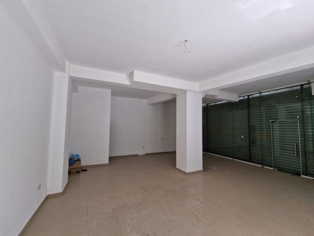 Spazio commerciale in affitto