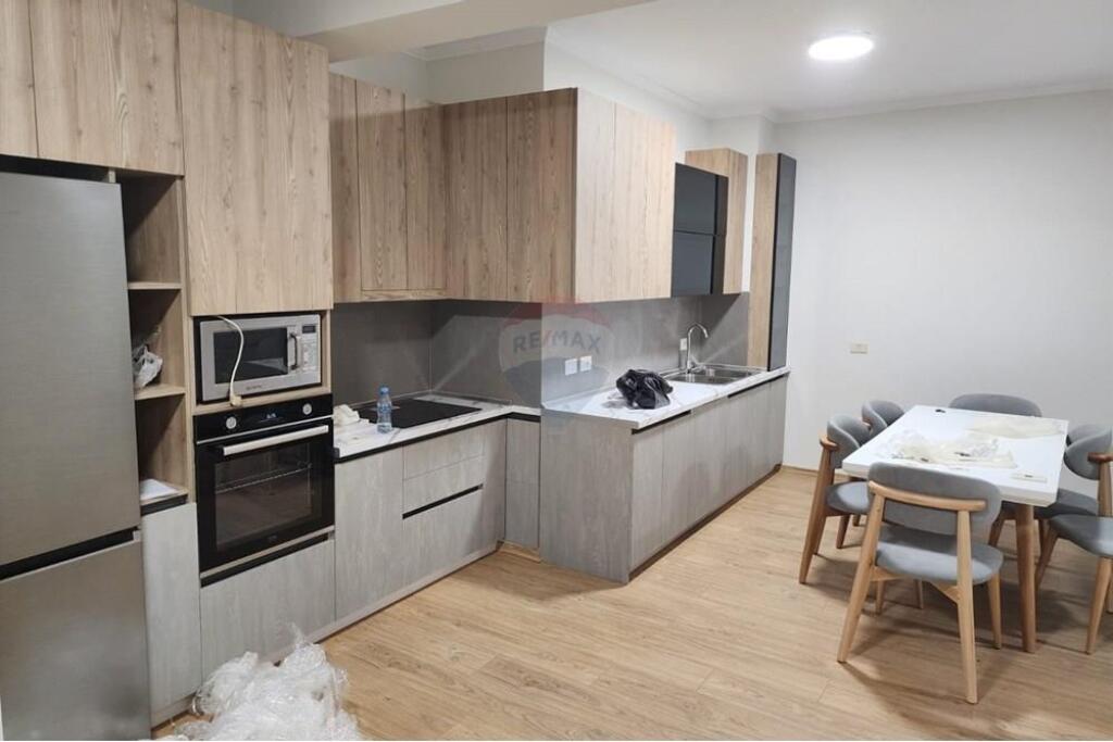 Apartament 2+1+2 me qira Zogu i Zi Logosi