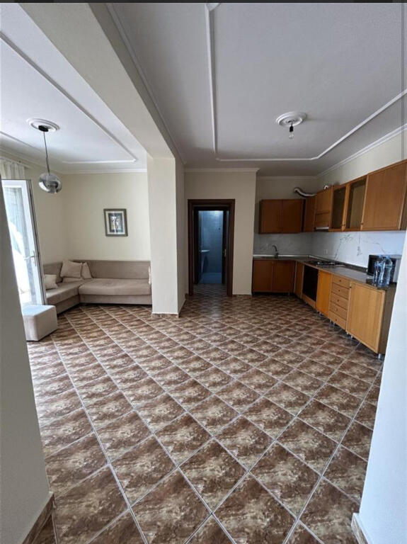 Per qera apartament 2+1 ne Astir