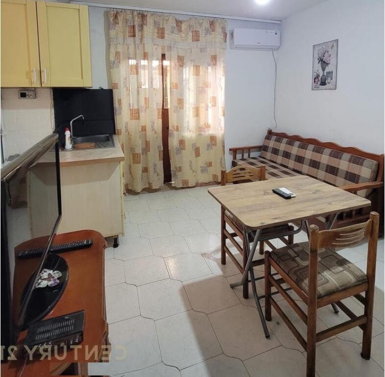 Studio for rent in Xhamllik,